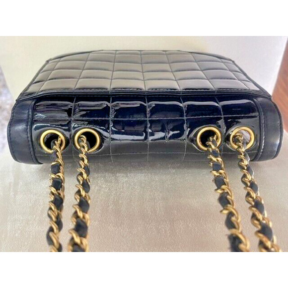 CHANEL CC Lambskin Black Gold Patent Leather Chocolate Bar Flap Bag Chain - Picture 10 of 16
